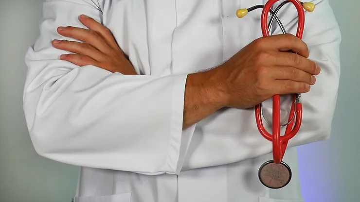 Balancing a Medical Career and Volunteer Work: Tips for Physicians